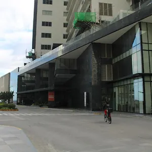 A2j Luxury Bgc Balcony Near Sm Aura Taguig Apartment Manila