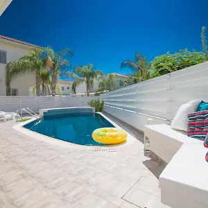 Kalamies Family Villa Protaras